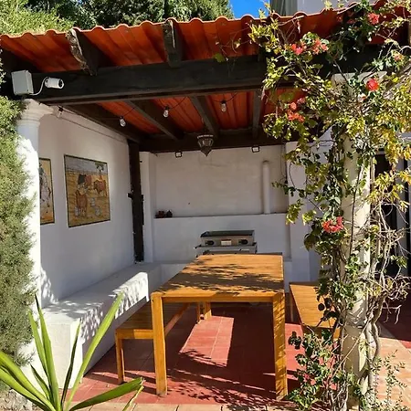 Villa 5 Beds With Private Pool Near - 5007 *